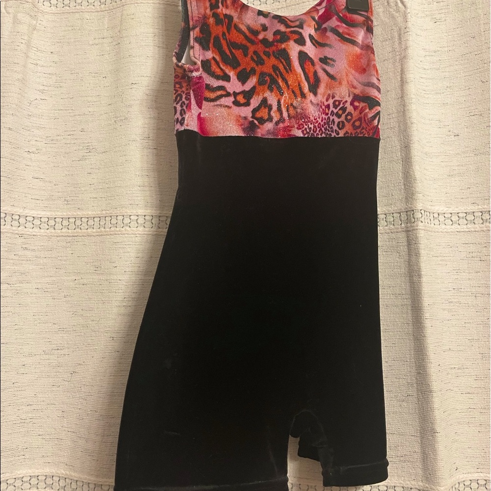 💕 Mondor gymnastics velvet biketard sz4-6 💕